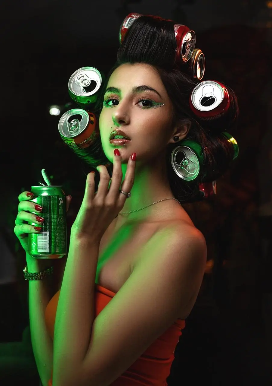 Estilo Creativo con Elementos Pop Art